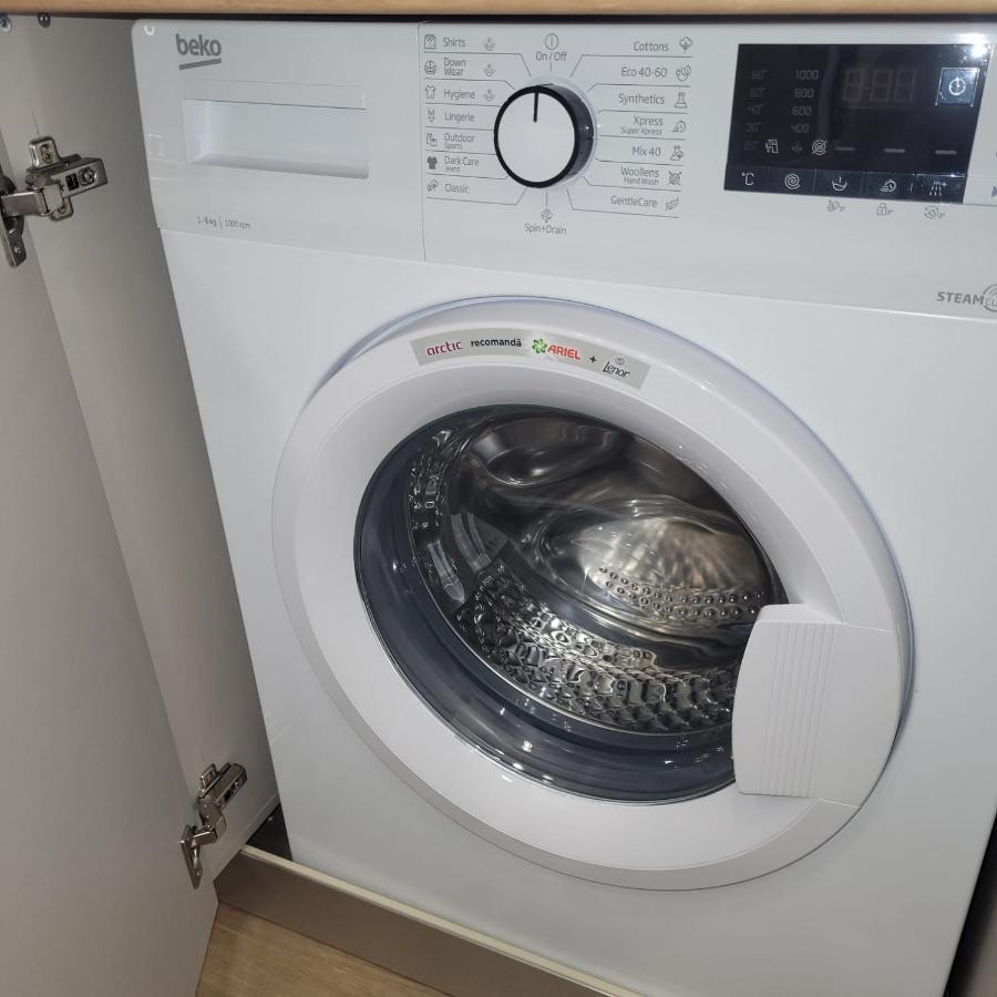 B8 - Spacious, Charming Apartment In Central シビウ エクステリア 写真